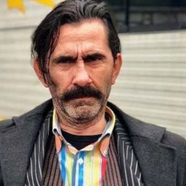 Peker Açıkalın kimdir?