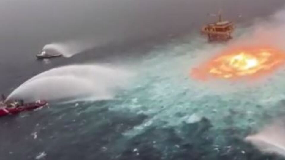 Meksika Körfezi'nde şoke eden görüntü!