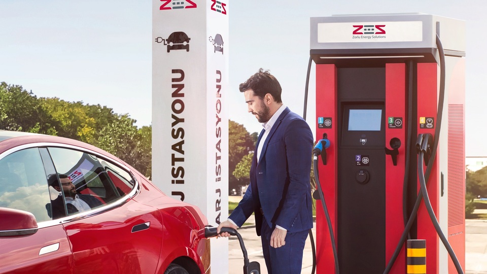 ZES 3 yılda bin sokete ulaştı