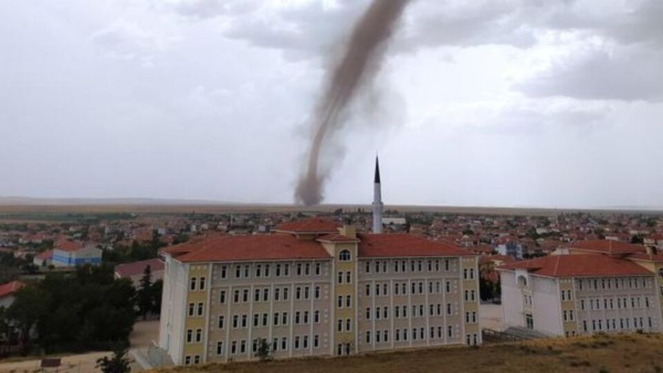 Ankara'daki hortum kamerada