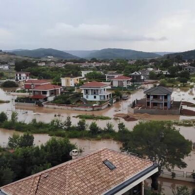 İstanbul’da bazı mahalleleri sel bastı