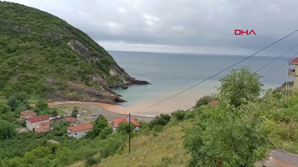 Karadeniz'de denizin rengi değişti!