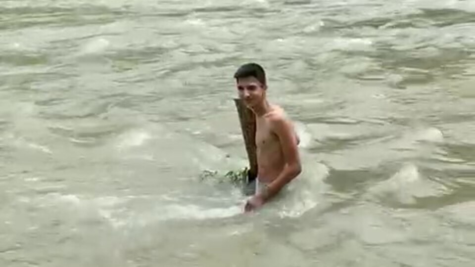 Sakarya Nehri'ndeki faciada kahreden görüntü!