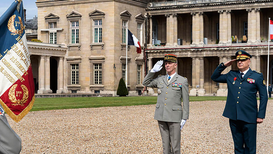 Katar'dan Lübnan'a yardım