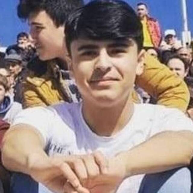 Bisikletli genç kazada öldü