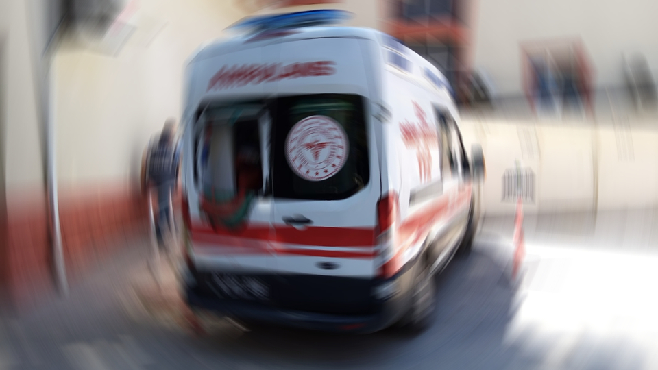 112 Acil Servis ekibine sopalı saldırı!