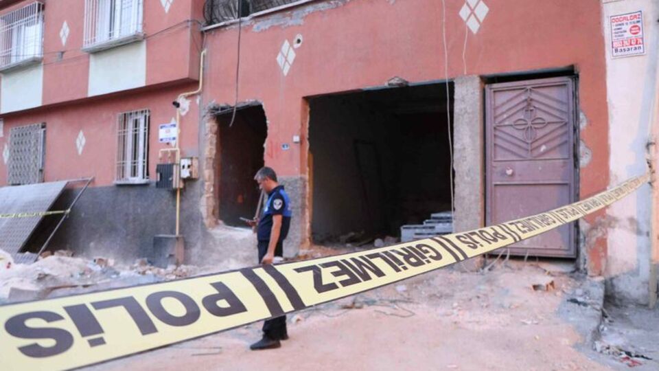 İnşaatta can pazarı! Tavan çöktü