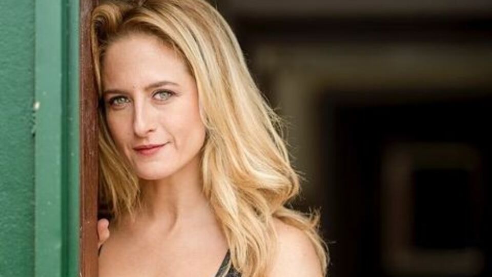 Canan Ergüder kimdir?