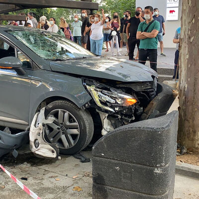 Bağdat Caddesi'de facia!
