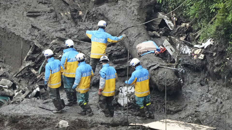 Japonya'da 330 bin kişi tahliye edilecek