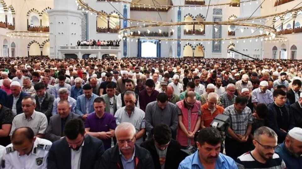 Cuma namazı nasıl kılınır?