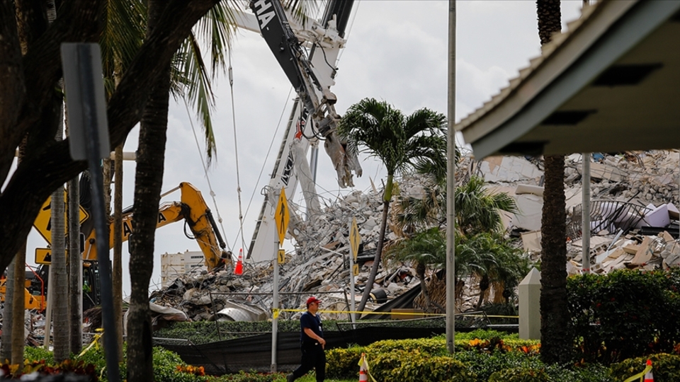 Miami'de çöken 13 katlı binada ölü sayısı 64'e çıktı