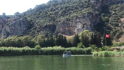 Çamur banyoları ve İztuzu plajı için geliyorlar