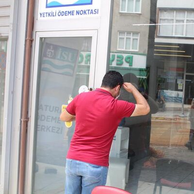 'Koca bir ilçenin parasını toplayıp gittiler'