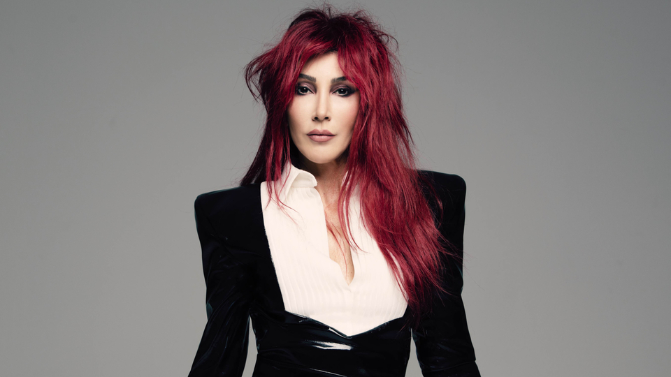 Hande Yener'den 'Sahte' sürpriz