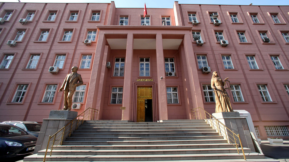 Yargıtay'dan 28 Şubat ve darbe davası kararları