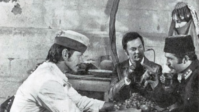 Tony Curtis onu Hollywood'a önerdi