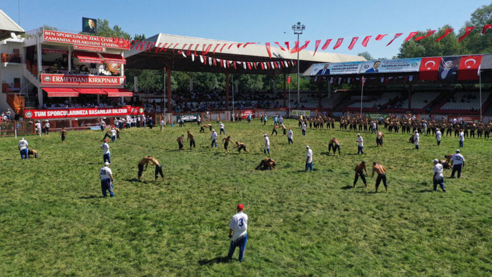 Kırkpınar'da 2. gün başladı