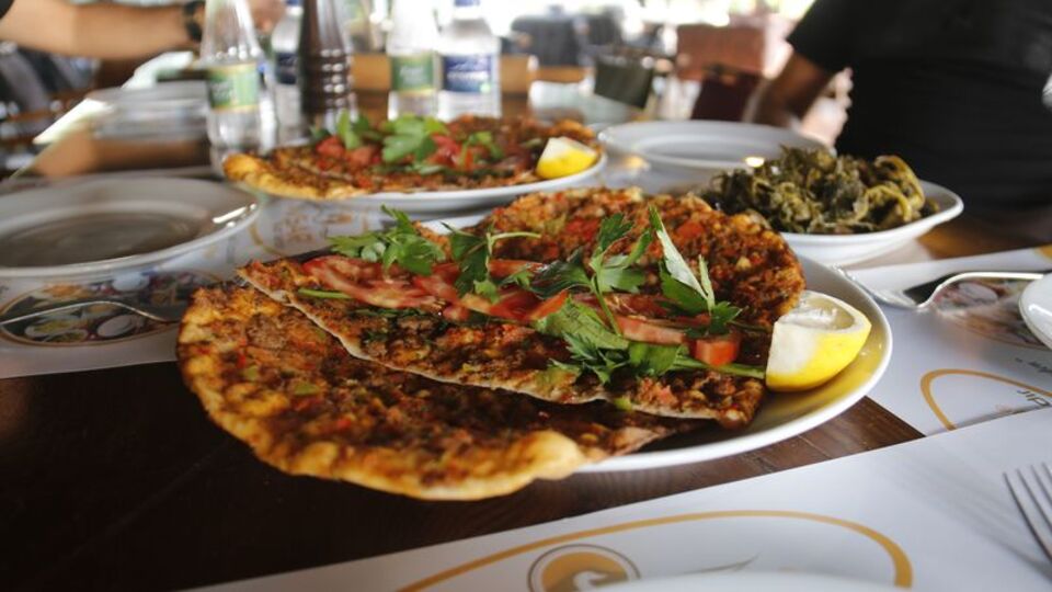 Lahmacun değil kazmacun!