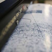 İzmir'de korkutan depremler!