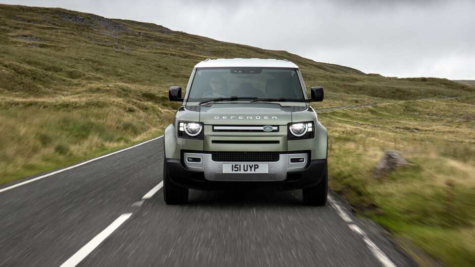 Hidrojenle çalışan Defender asfalta çıktı