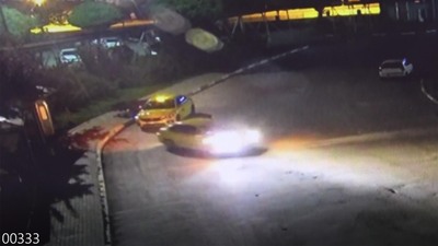 Eğlence merkezinde feci dayak!