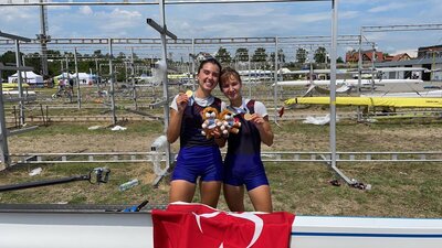 Milli kürekçilerden altın madalya