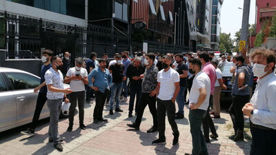 Gasp cinayetinin yaşandığı holding önünde eylem