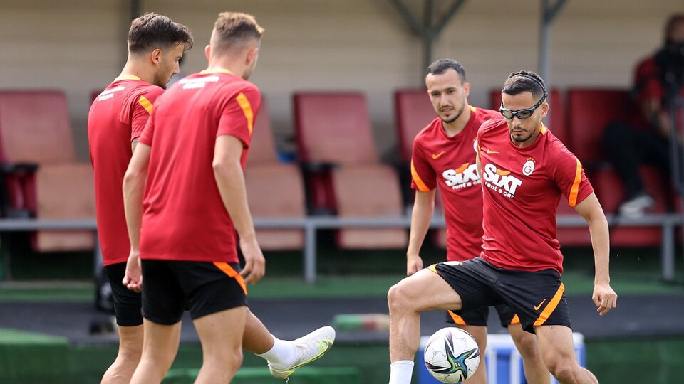 Galatasaray, Atina'ya gitti! Omar da kafilede