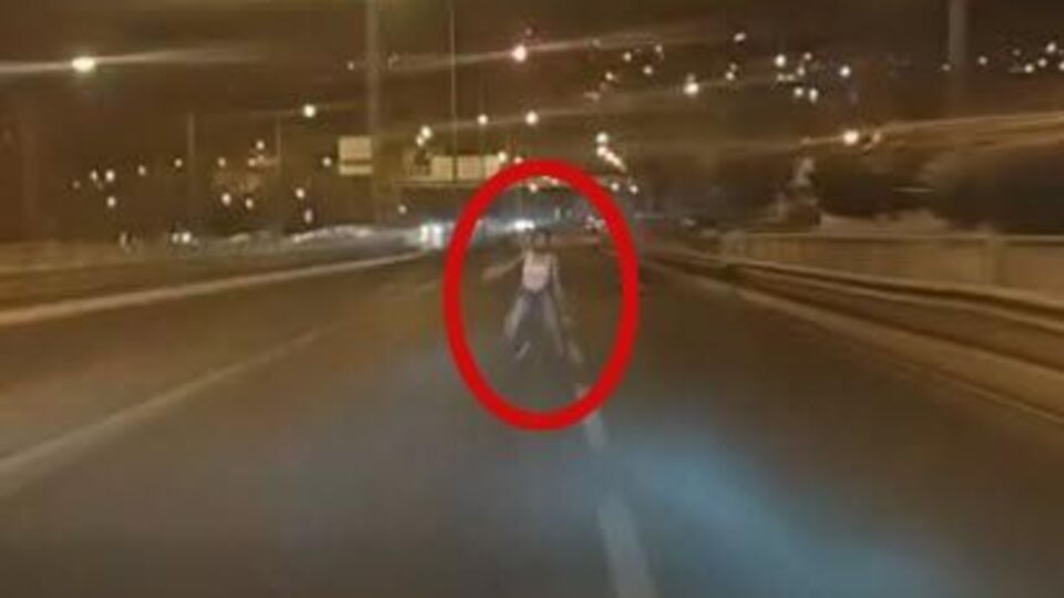 Canlı yayında çarpıp kaçmış!