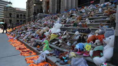 Kanada'da 160'dan fazla isimsiz çocuk mezarı bulundu