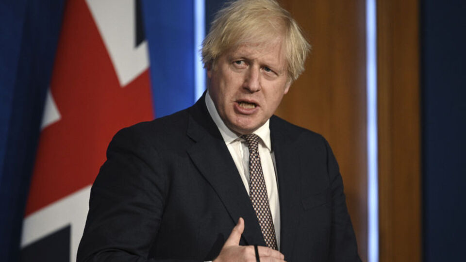 İngiltere'de kısıtlama kararına tepki: Sorumsuzluk