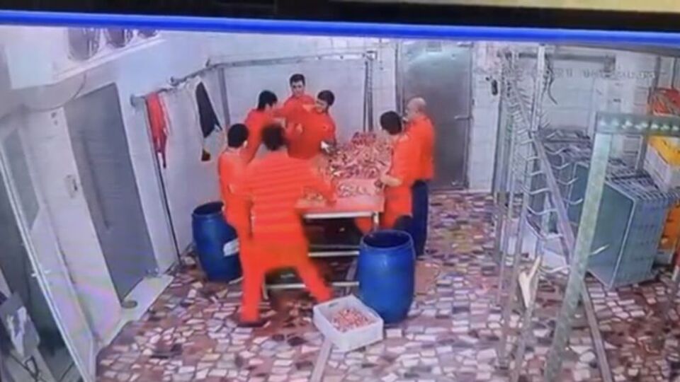 Kasapta 'kokuyorsun' dehşeti!