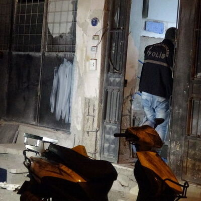 Gece yarısı bıçakla ev bastı!