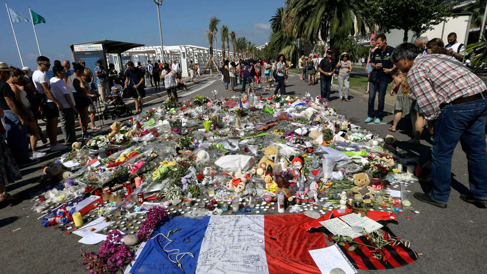 Fransa'da 5 yıl önce bugün yaşananların etkisi hâlâ taze