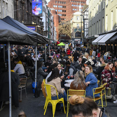 İngiltere'de 172 gün sonra en yüksek vaka!