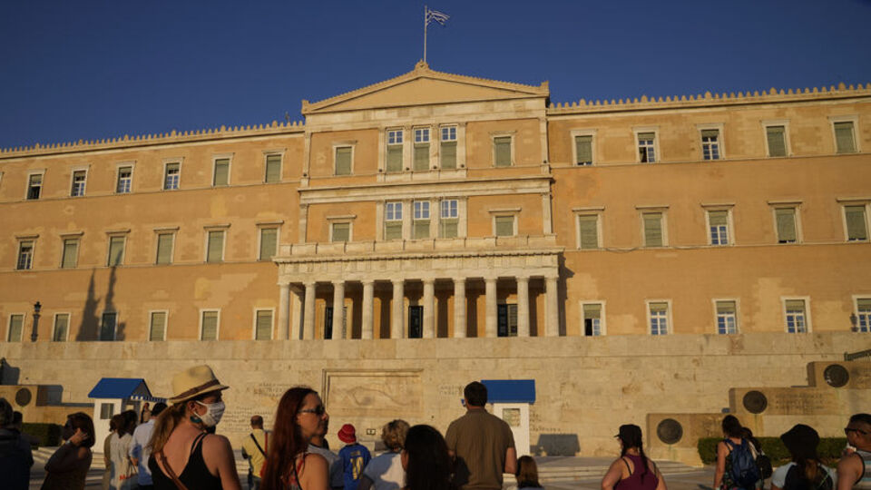 Yunanistan'da vakalar 10 kat arttı: Sert tedbirler!