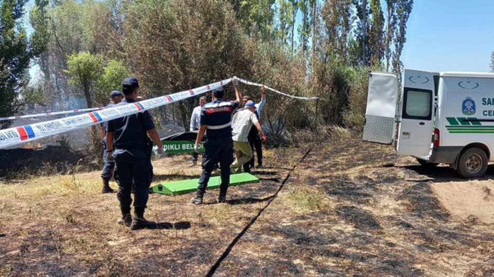 Yangını söndürmek isterken canından oldu