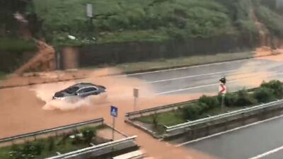 Rize'de sağanak sonrası korkutan görüntüler!