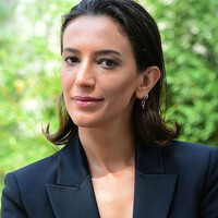 Nihal Yalçın kimdir?