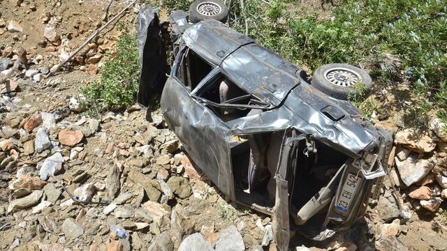 Düğün yolunda facia: 2 ölü, 2 yaralı