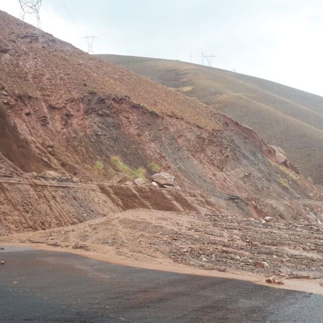Hakkari- Van karayolunda heyelan