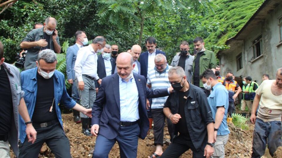 Bakan Soylu, Rize'de incelemede bulundu