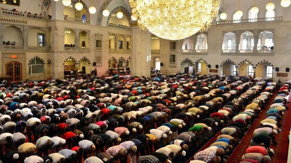 Bayram namazı nasıl kılınır, kaç rekat?