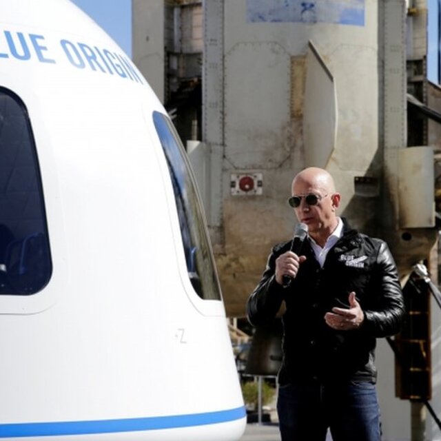 Blue Origin: Jeff Bezos'a ilk uzay yolculuğunda 18 yaşında bir genç eşlik edecek