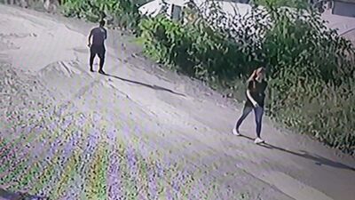 Genç kızın başının taşla ezildiği mahallede protesto