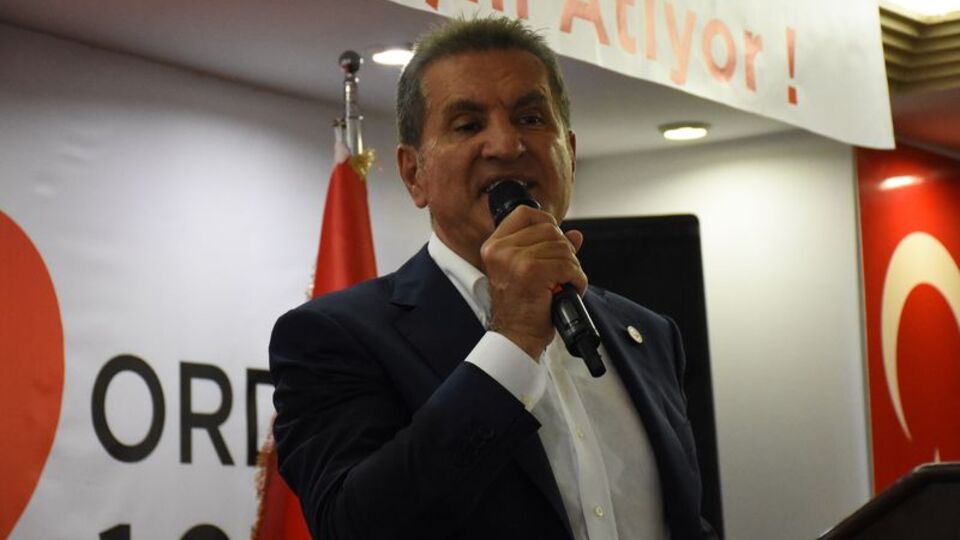 TDP Genel Başkanı Sarıgül, Ordu kongresinde rahatsızlandı