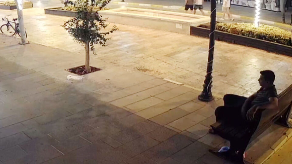 Önce keşif yaptı ardından çaldı!