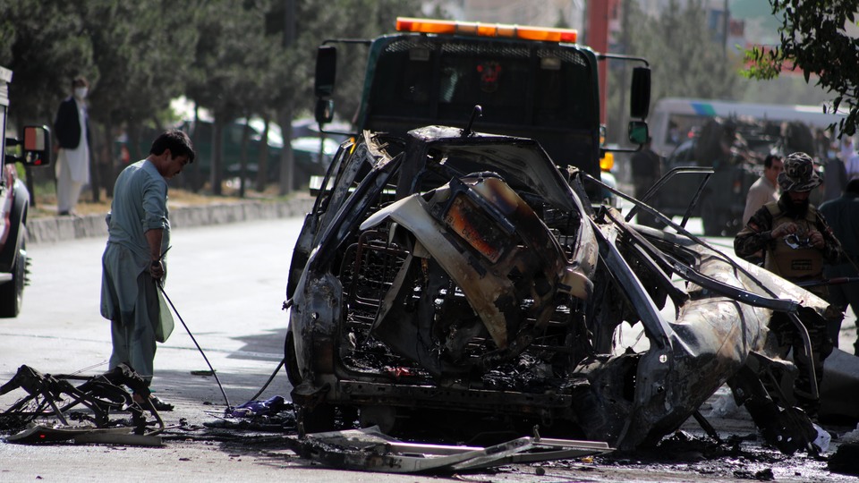 Afganistan'da bombalı saldırı:5 sivil hayatını kaybetti