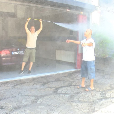 İstanbul'da sıcak hava bunalttı!